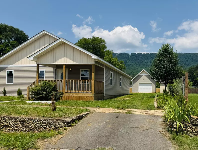 1065 Main ST, Whitwell, TN 37397
