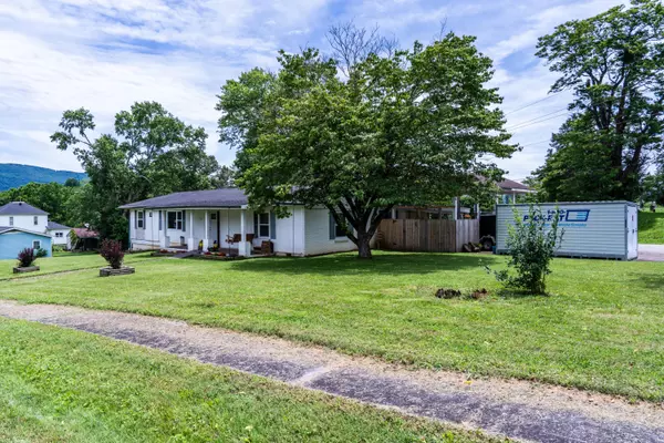 Pikeville, TN 37367,311 Birchwood ST