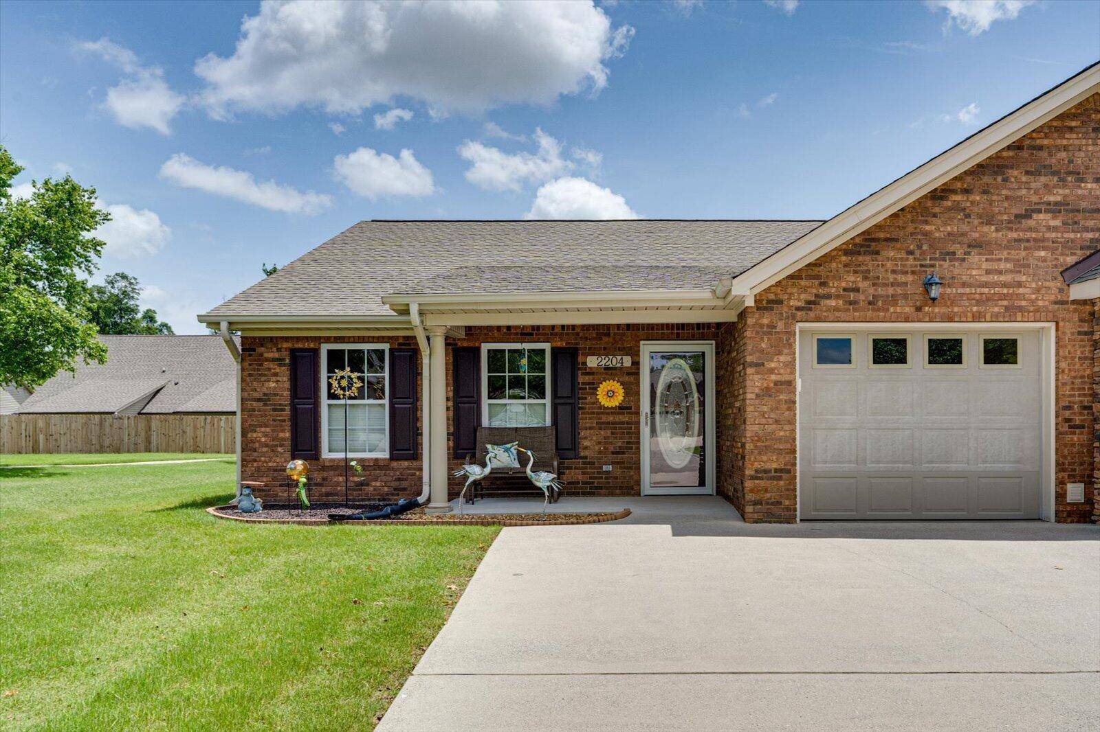 2204 Applebrook DR, Rossville, GA 30741