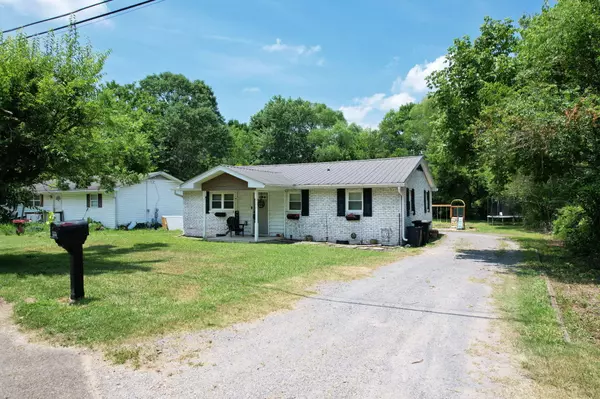 3800 Cross LN, Cleveland, TN 37323