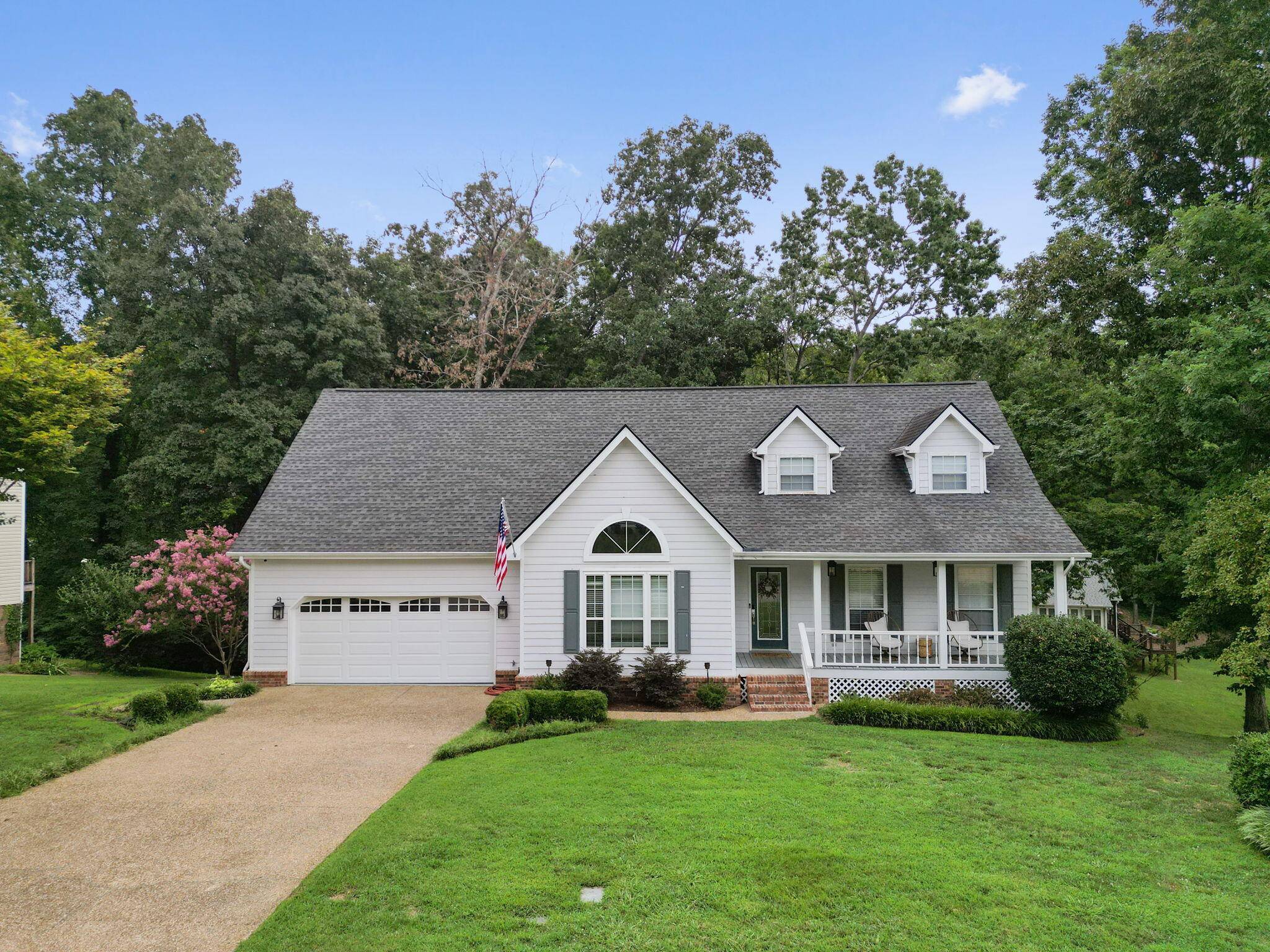 12424 Creek Hollow LN, Soddy Daisy, TN 37379