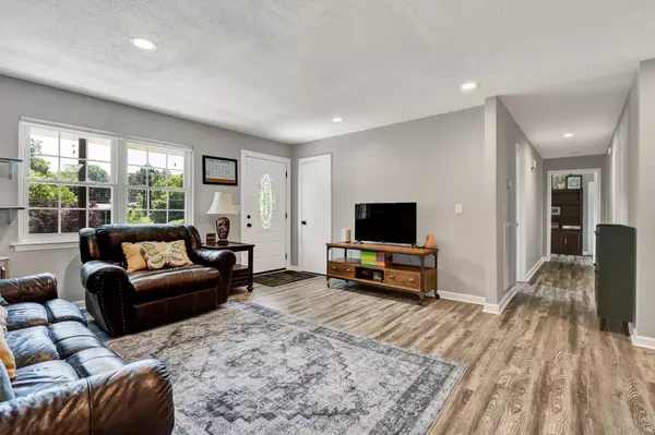 Rossville, GA 30741,921 Circle DR