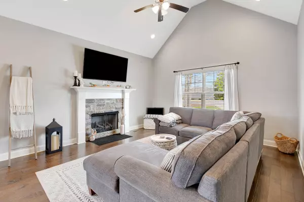 Chattanooga, TN 37421,8476 Standifer Gap RD