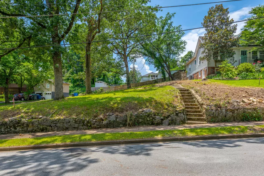 1014 Englewood AVE, Chattanooga, TN 37405