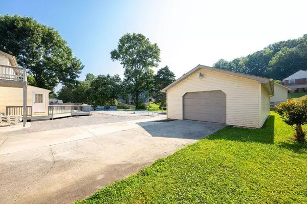 Rossville, GA 30741,213 Overbrook DR