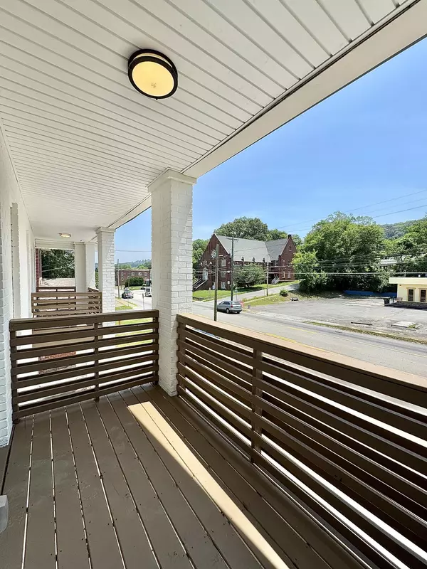 Chattanooga, TN 37404,1605 Dodds AVE