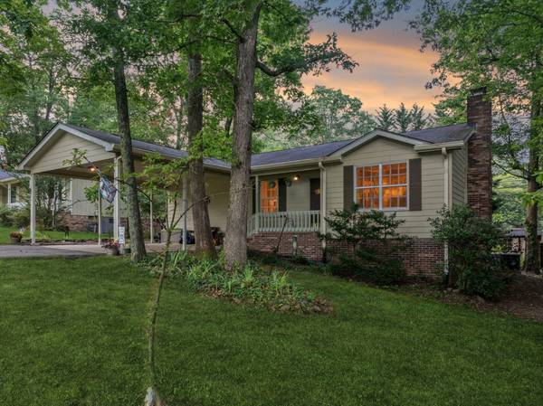 1018 Ridgeway AVE, Signal Mountain, TN 37377