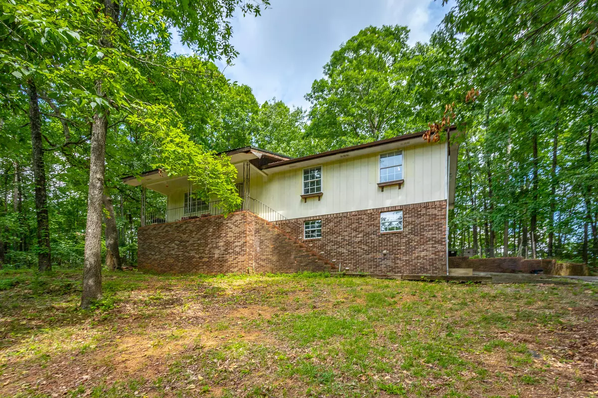 Rossville, GA 30741,705 Scenic DR