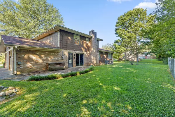 Hixson, TN 37343,999 Wyndsor DR