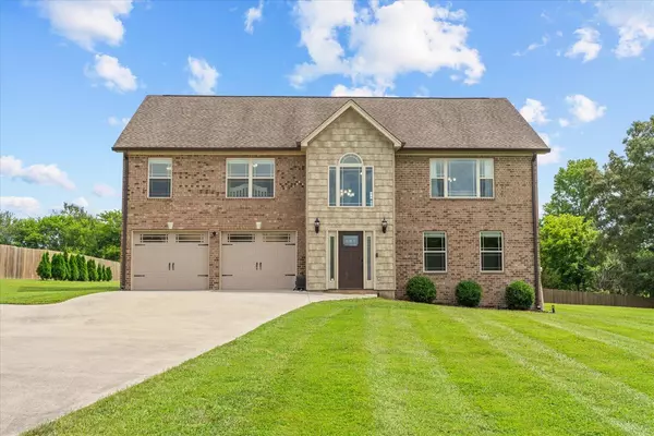 1010 Country Meadows LN, Dalton, GA 30721
