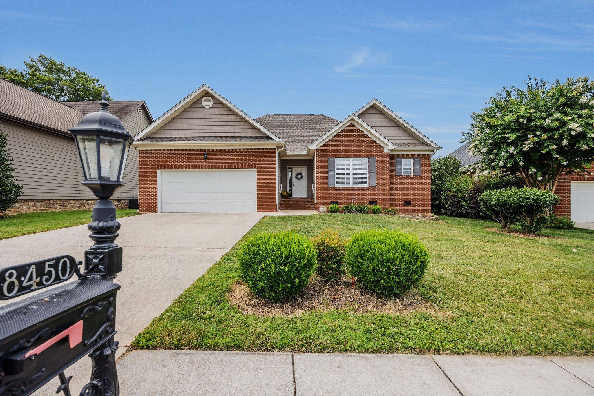 8450 Gracie Mac LN, Ooltewah, TN 37363