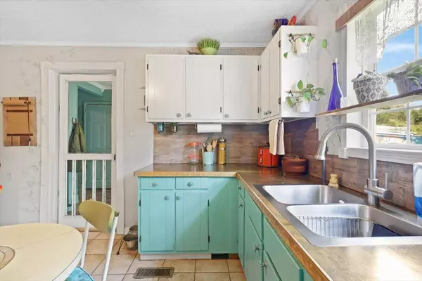 New Hope, TN 37380,1015 Long Island RD