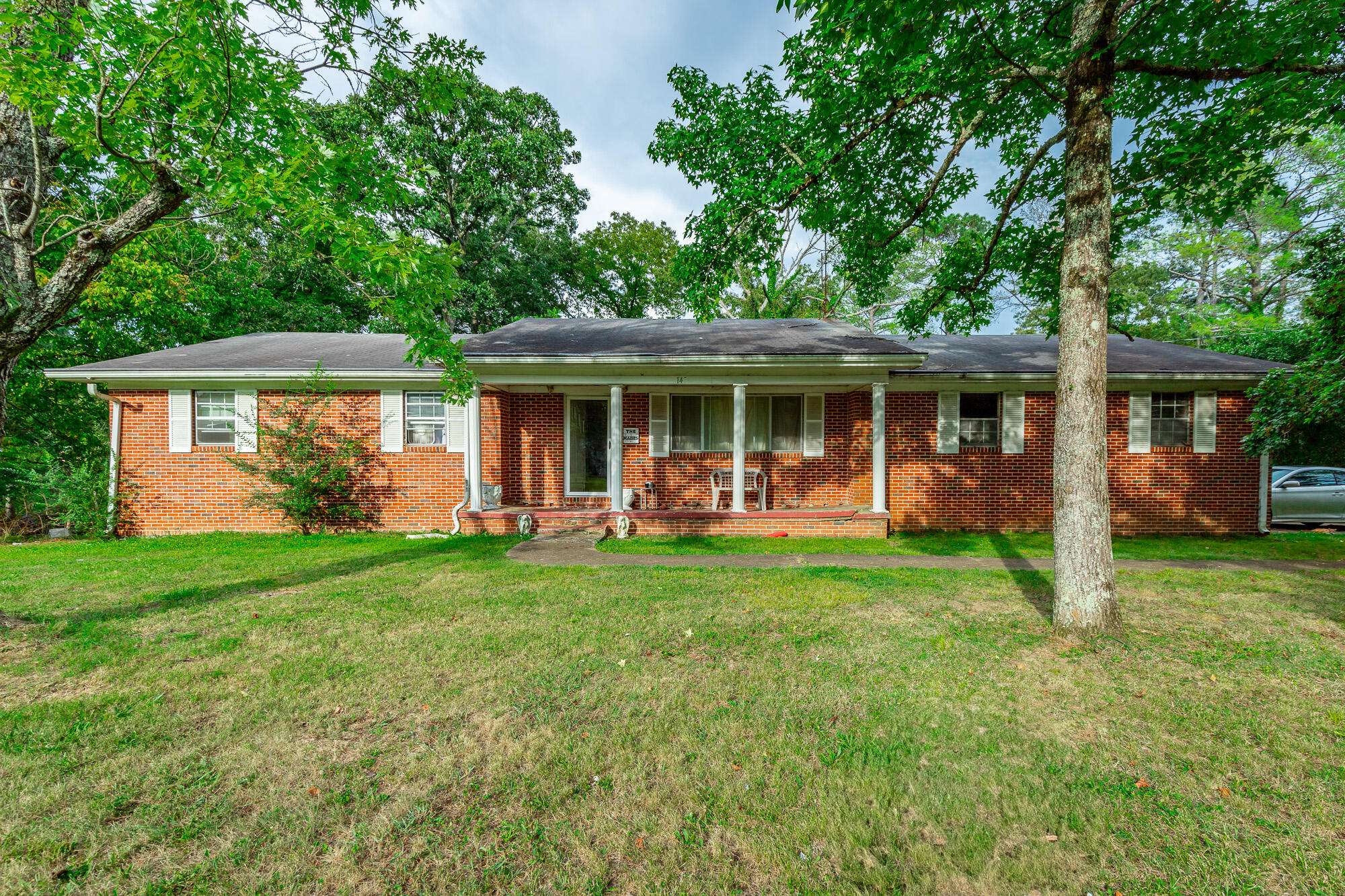 141 Old Mill LN, Ringgold, GA 30736