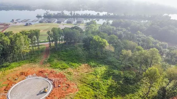 Loudon, TN 37774,5720 Old Dogwood Trail TRL