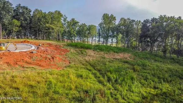 Loudon, TN 37774,5720 Old Dogwood Trail TRL