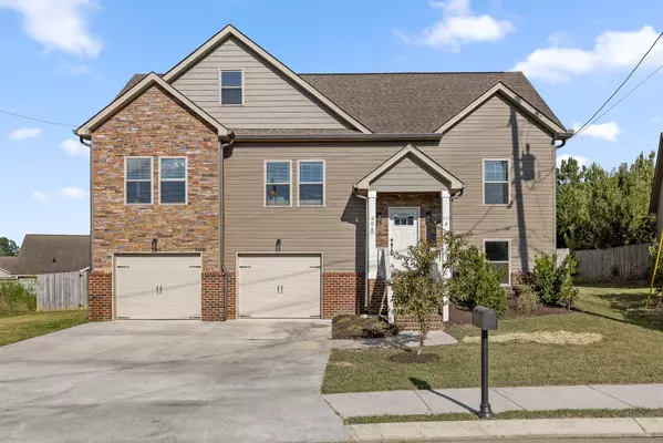 Fort Oglethorpe, GA 30742,498 Franklin CIR