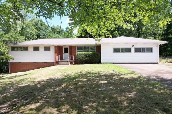 3715 Skylark TRL, Chattanooga, TN 37416