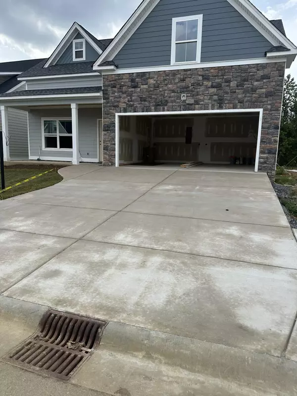 Chattanooga, TN 37421,1049 Silverpine DR
