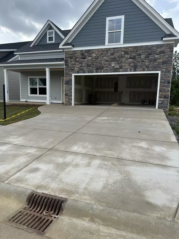 1049 Silverpine DR, Chattanooga, TN 37421