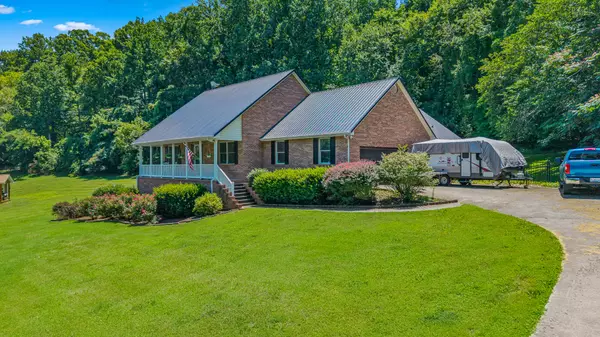 Tellico Plains, TN 37385,135 H & H RD
