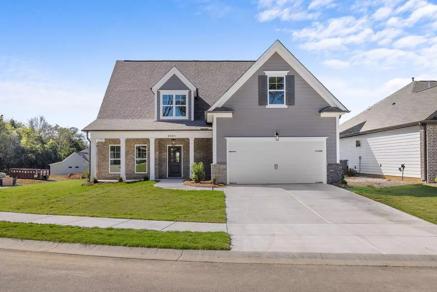 8987 Knolling LOOP, Ooltewah, TN 37363