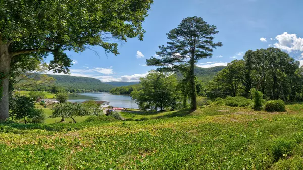 20028 River Canyon RD, Chattanooga, TN 37405