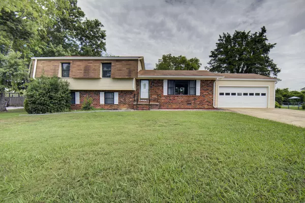 3000 Candies LN, Cleveland, TN 37312