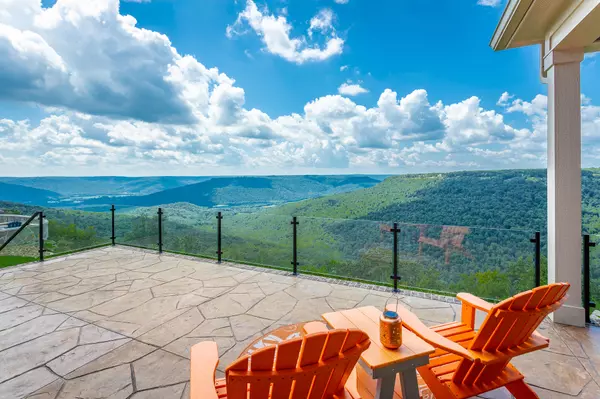 Jasper, TN 37347,525 Cumberland CIR