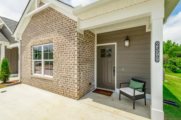 Chattanooga, TN 37421,2575 Bannerman LN