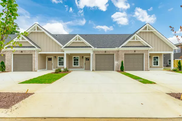 Chattanooga, TN 37421,2586 Bannerman LN