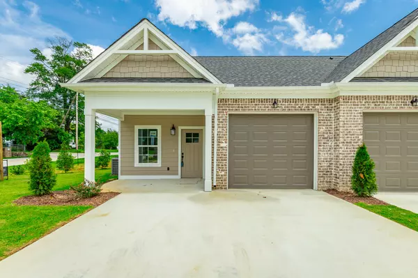 2586 Bannerman LN, Chattanooga, TN 37421