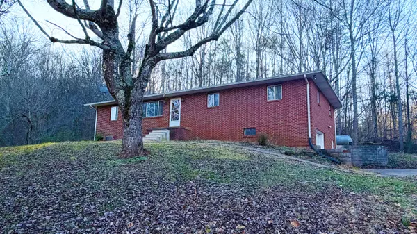2568 Highway 39, Englewood, TN 37329