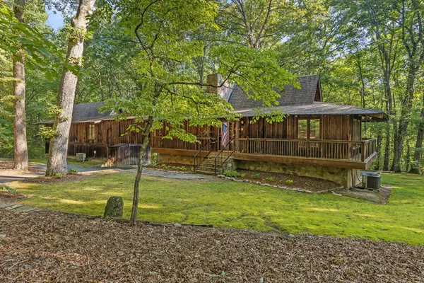 Signal Mountain, TN 37377,629 Parsons LN