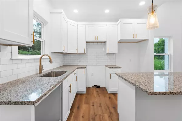 Ooltewah, TN 37363,4821 Green Shanty RD