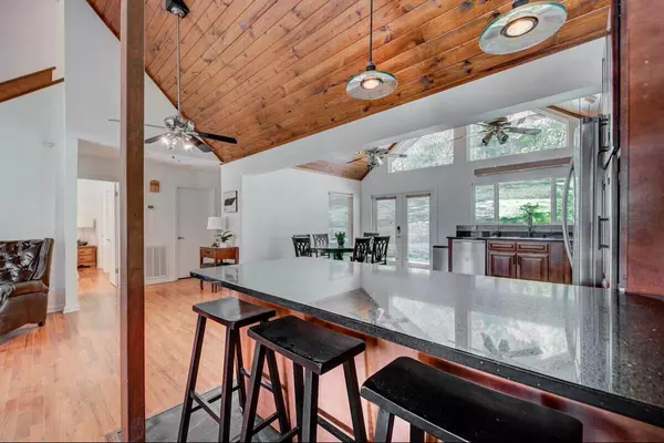 Harriman, TN 37748,408 Lakecrest DR