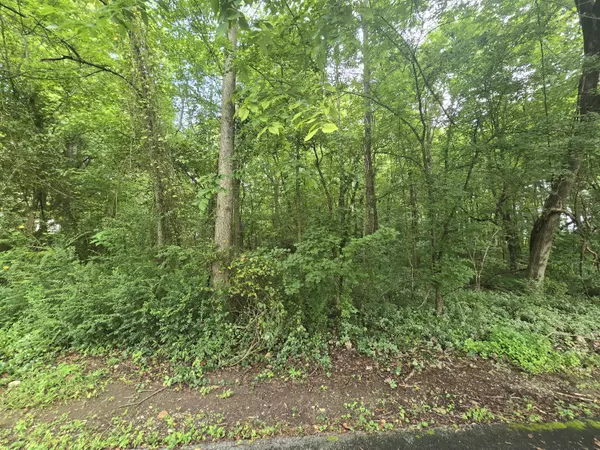 Cleveland, TN 37312,128 Hummingbird DR