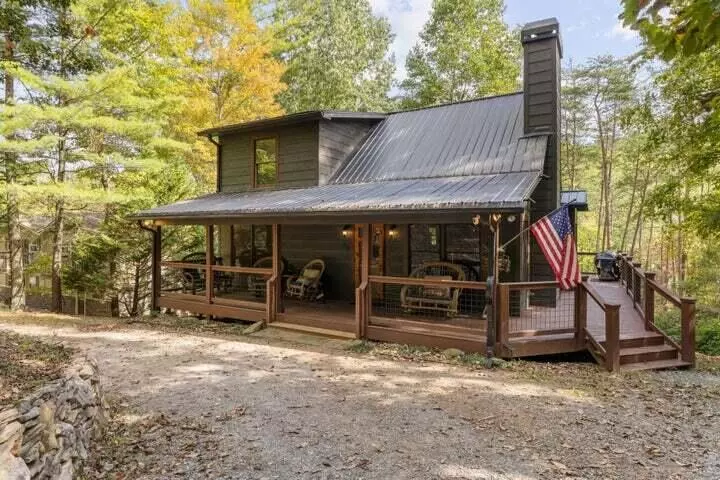 60 Clubhouse CT, Ellijay, GA 30536