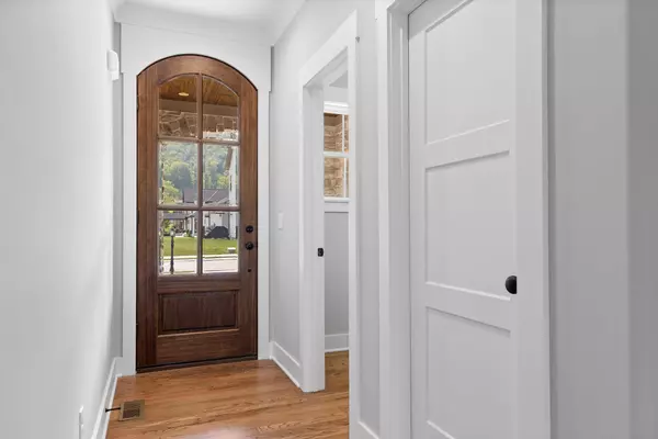 Ooltewah, TN 37363,4193 Barnsley LOOP