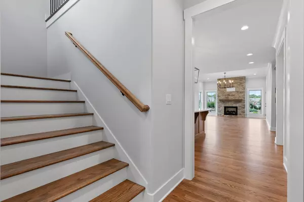 Ooltewah, TN 37363,4199 Barnsley LOOP