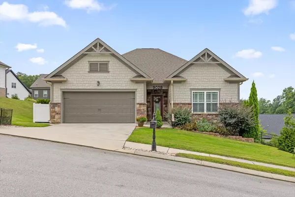 9028 Bear Claw XING, Ooltewah, TN 37363