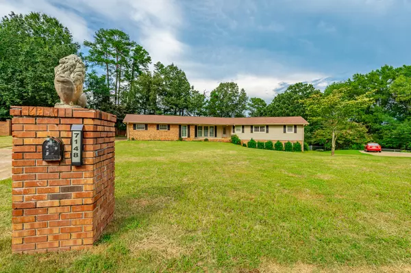 Chattanooga, TN 37421,7148 Revere CIR