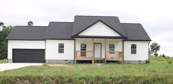 900 Michaels RD, Trenton, GA 30752