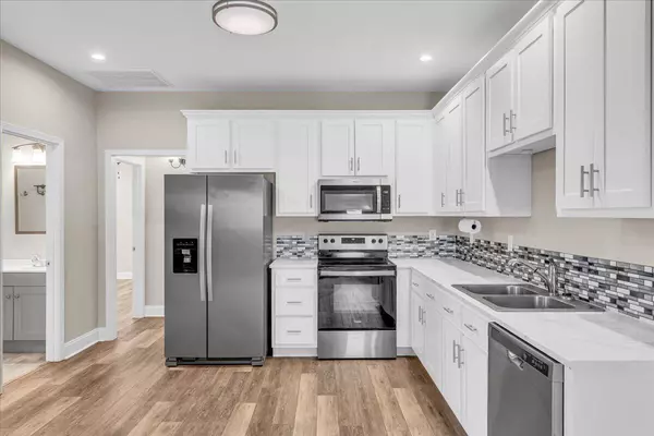 South Pittsburg, TN 37380,604 2nd ST