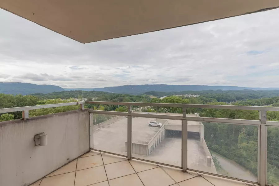 1131 Stringers Ridge RD, Chattanooga, TN 37405