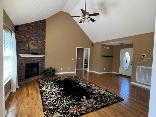 Ooltewah, TN 37363,5614 Jonquil LN