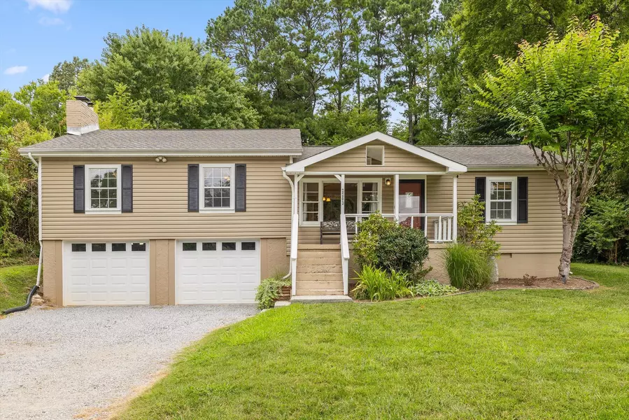 2203 Mae Dell RD, Chattanooga, TN 37421