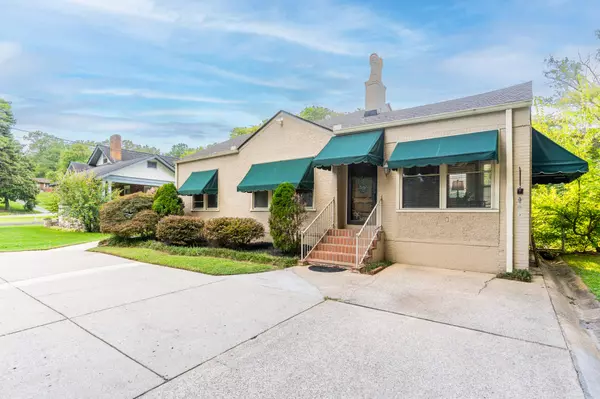 Chattanooga, TN 37412,703 Belvoir AVE
