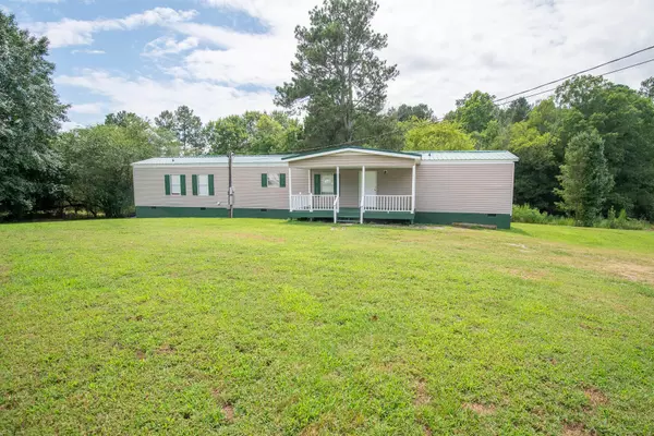 121 Fletcher RD, Tunnel Hill, GA 30755