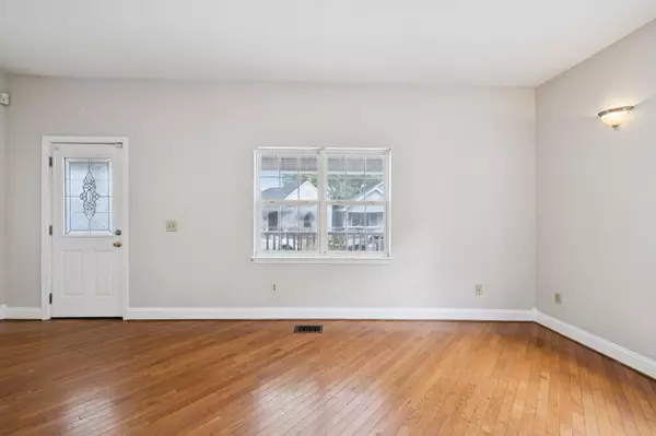 Chattanooga, TN 37403,1142 Pierce ST