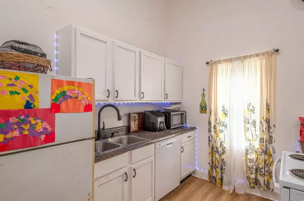 Jasper, TN 37347,203 Dover RD